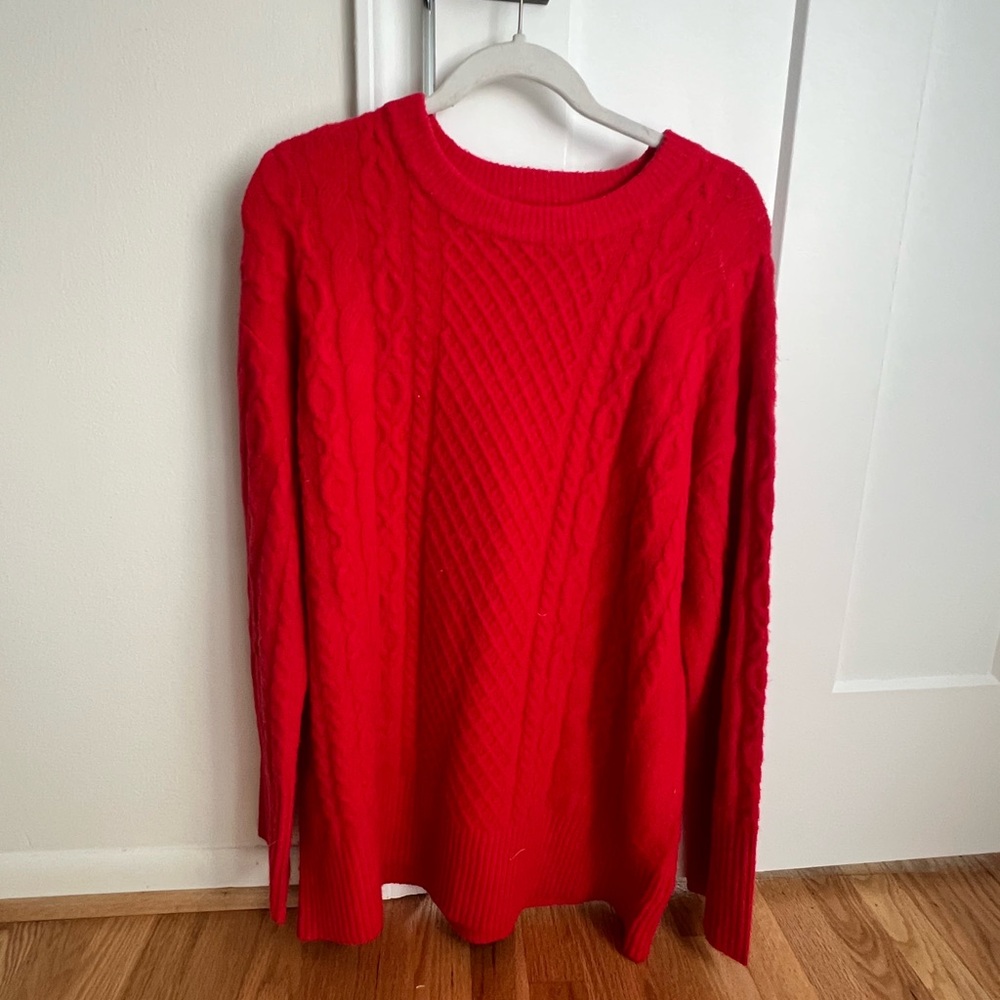 The prettiest red sweater. Softest material (not itchy at all). Size L - Picture 2 of 3